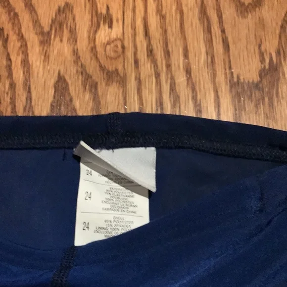 Speedo boys racing bathing suit. Size 24 - Picture 3 of 6